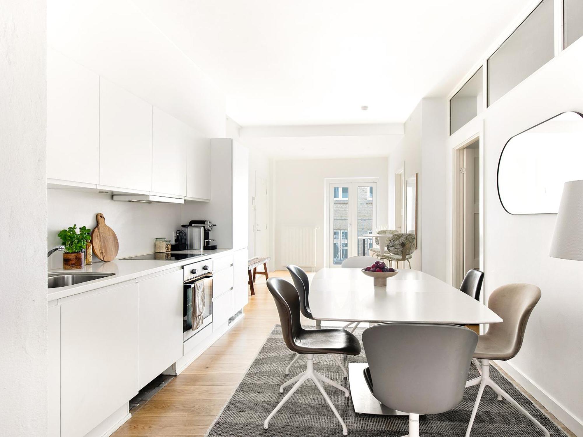 Sanders Leaves - Charming Three-bedroom In Downtown Appartamento