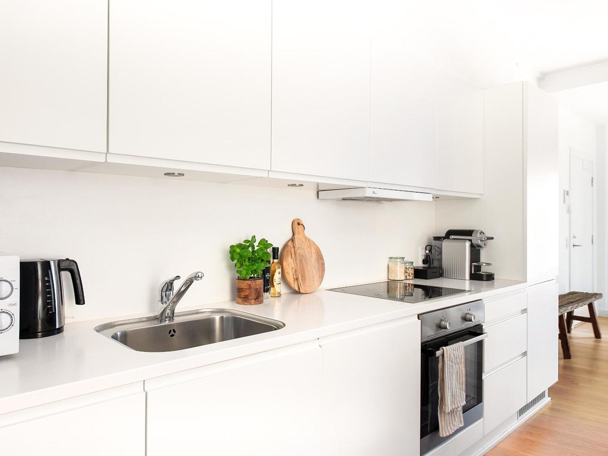 Sanders Leaves - Charming Three-bedroom In Downtown *