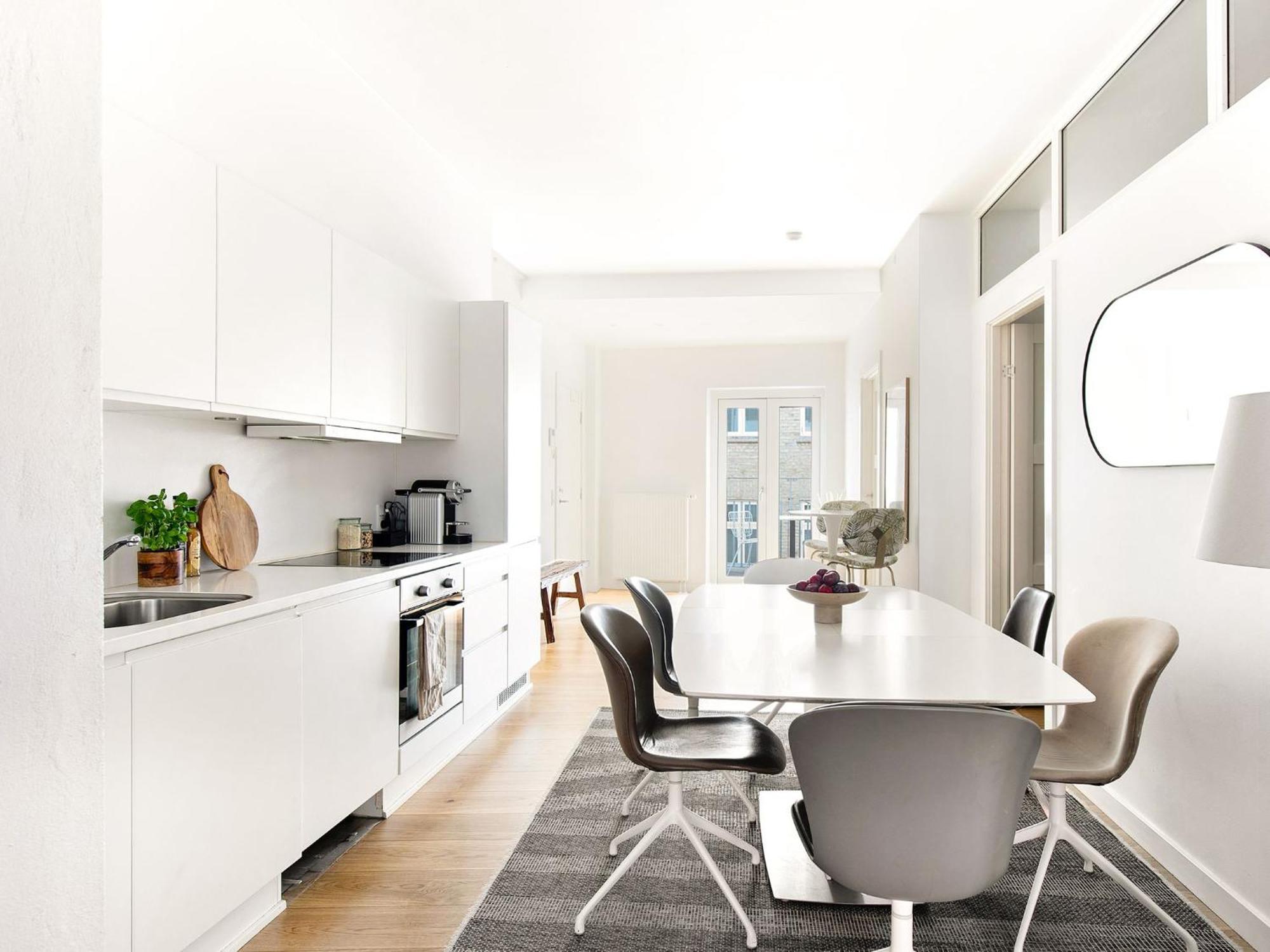 Sanders Leaves - Charming Three-bedroom In Downtown Apartment Kopenhagen