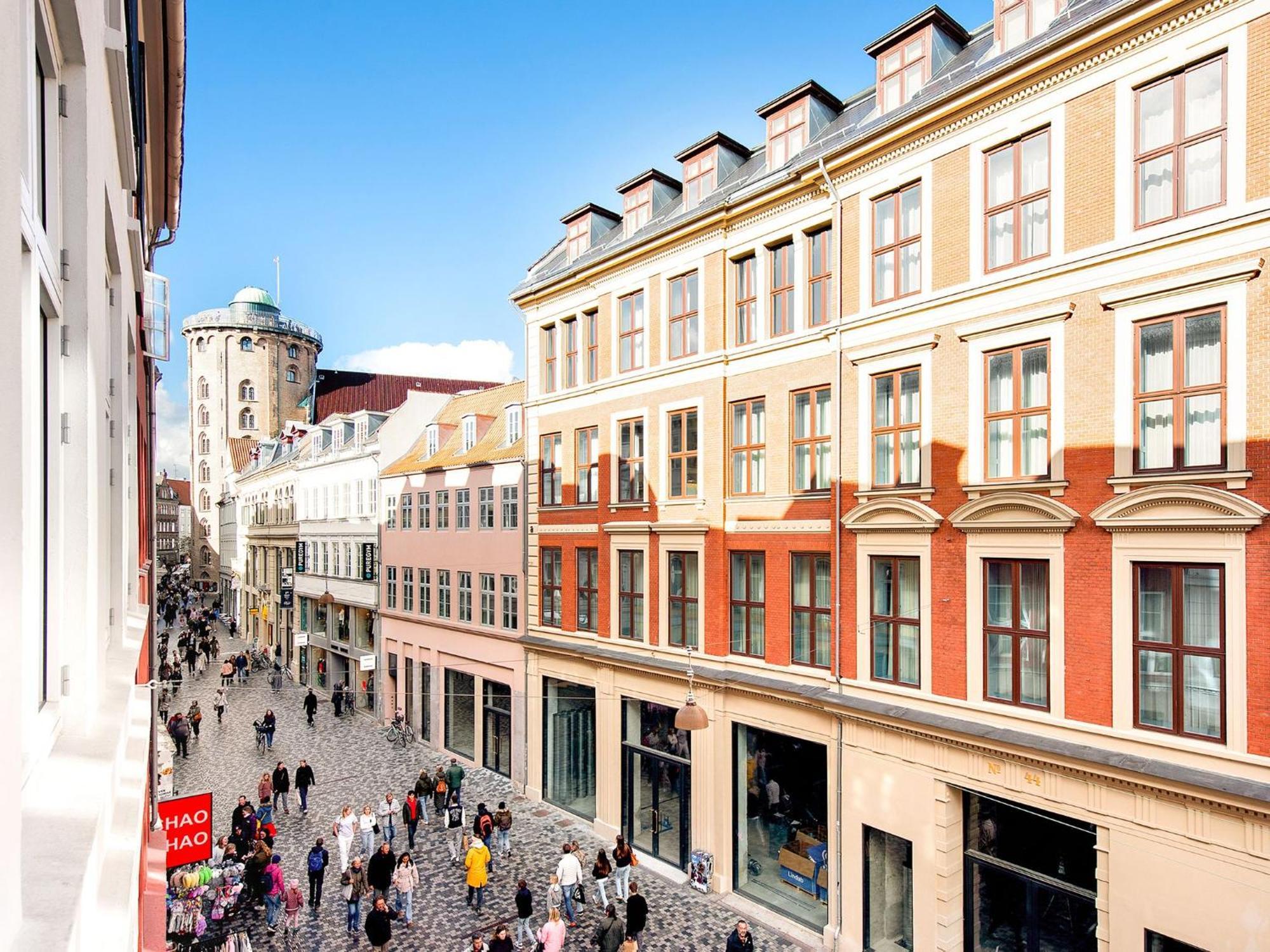 Sanders Leaves - Charming Three-bedroom In Downtown Apartment Kopenhagen